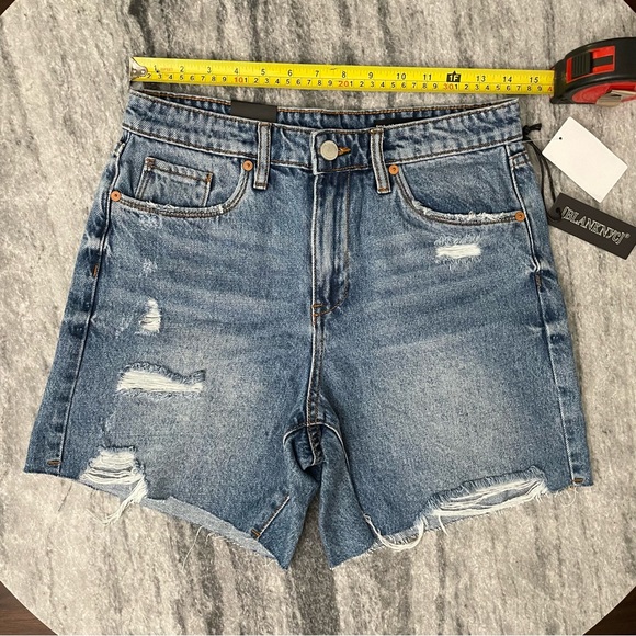 BLANK NYC Denim Shorts - Picture 1 of 2